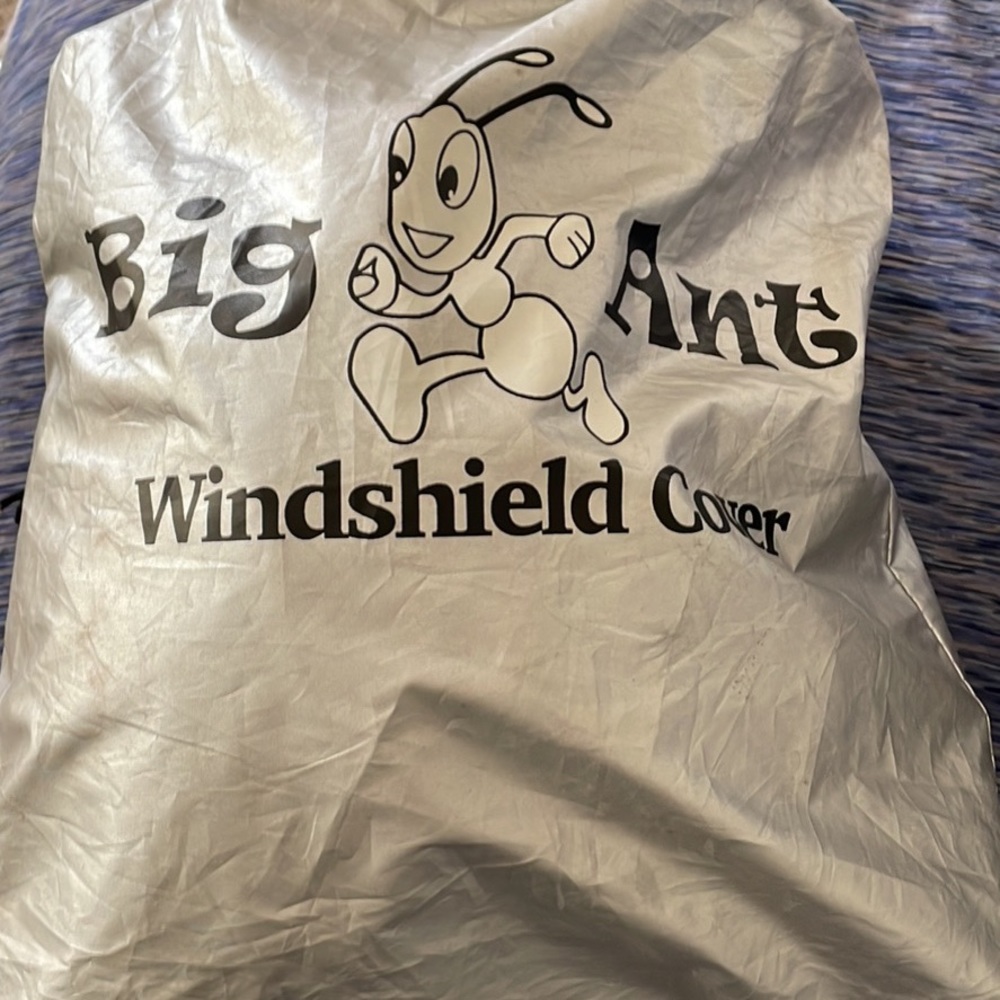 Big ant snow windshield cover
